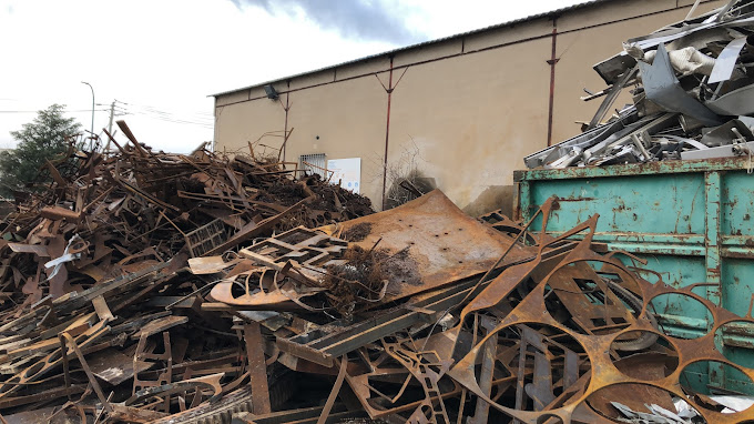 Aperçu des activités de la casse automobile BIEYSSE PÈRE ET FILS située à CASTRES (81100)